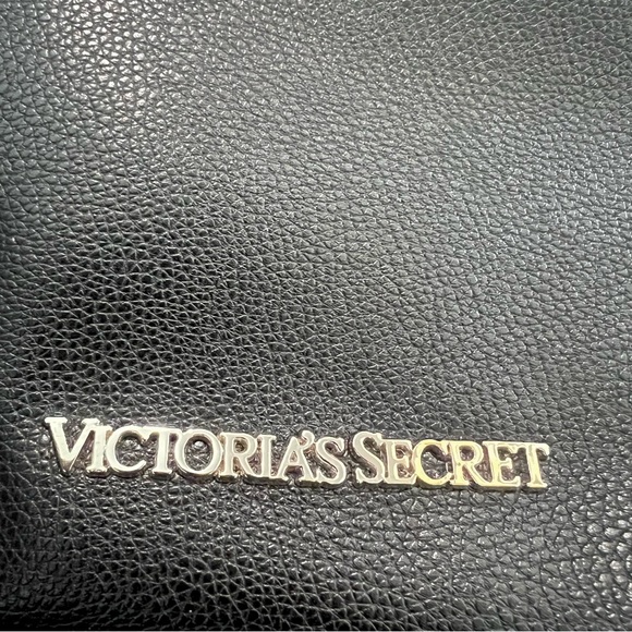 NWT Victoria’s Secret vegan leather bag - Picture 10 of 11
